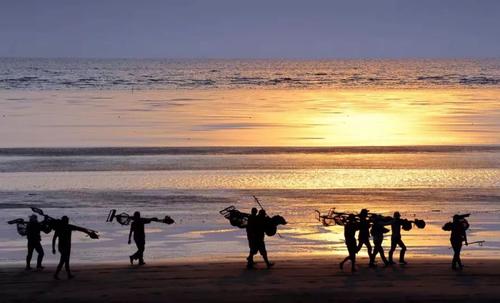 �������Y